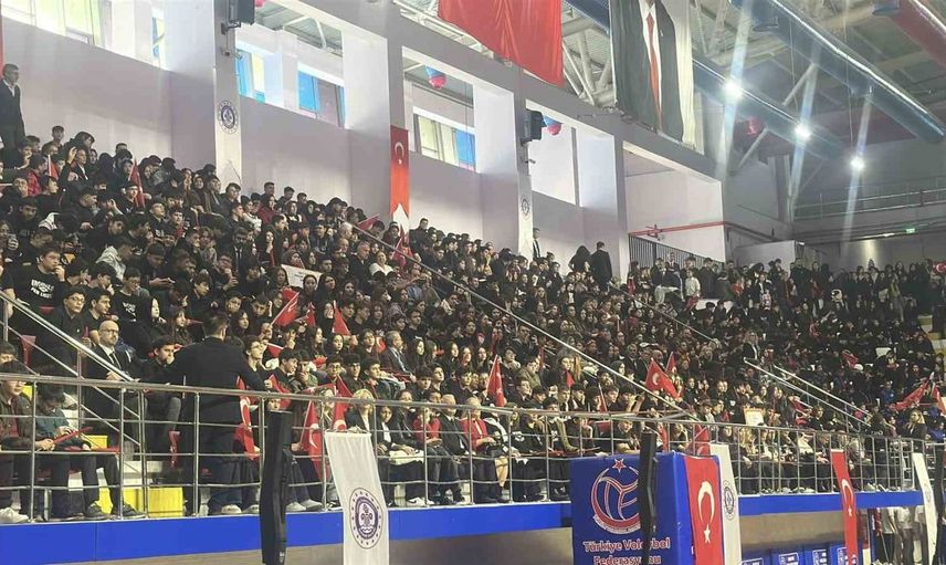 Burdur'da Cumhuriyet'in 103. yılı coşkuyla kutlandı