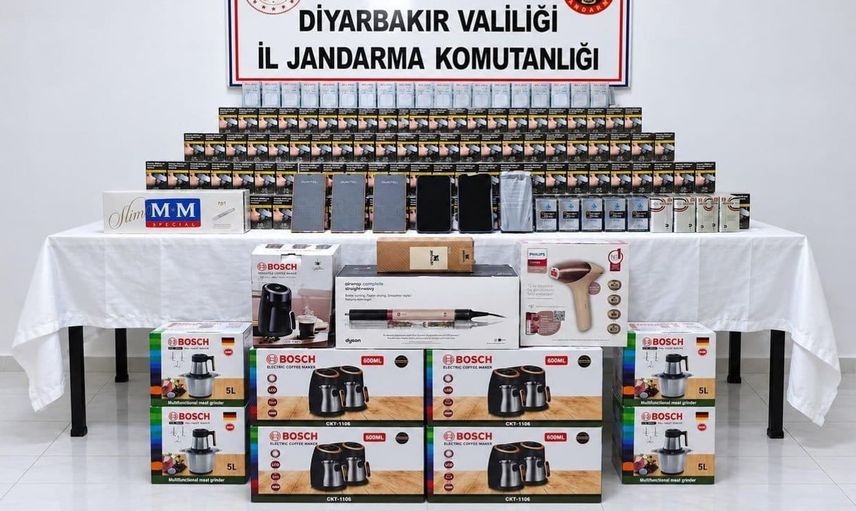 Diyarbakır'da düzenlenen operasyonlarda kaçak sigara ve şüpheliler yakalandı