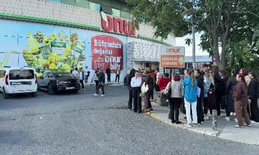 Küçükçekmece'de elektrikli araç yangını sonrası bina tahliye edildi