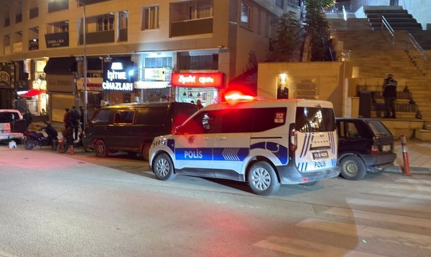 Bilecik'te bıçaklı saldırı: Kız arkadaşına sarılınca başına dert açtı