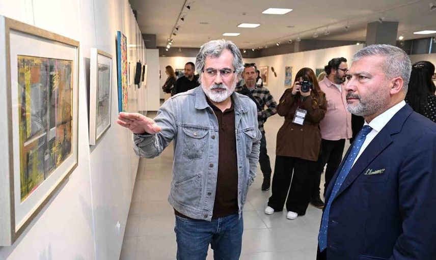 Cumhuriyet Bayramı'na özel sergide sanatseverler buluştu