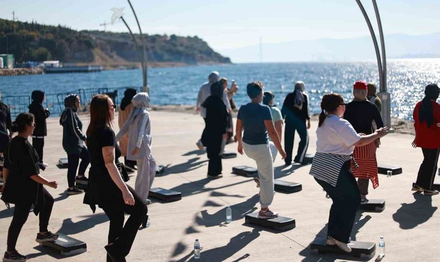 Açık havada spor yapan kadınlar, Gebze'de buluştu