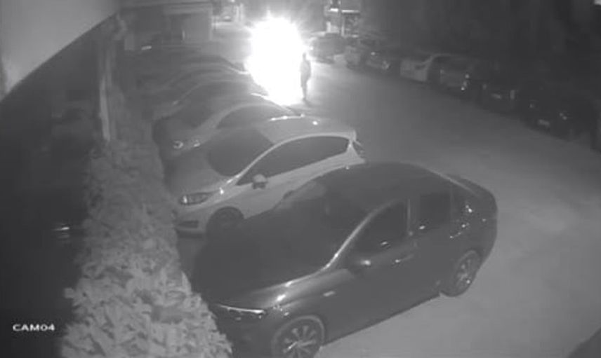 Gaziantep'te park halindeki aracın lastikleri bıçaklandı