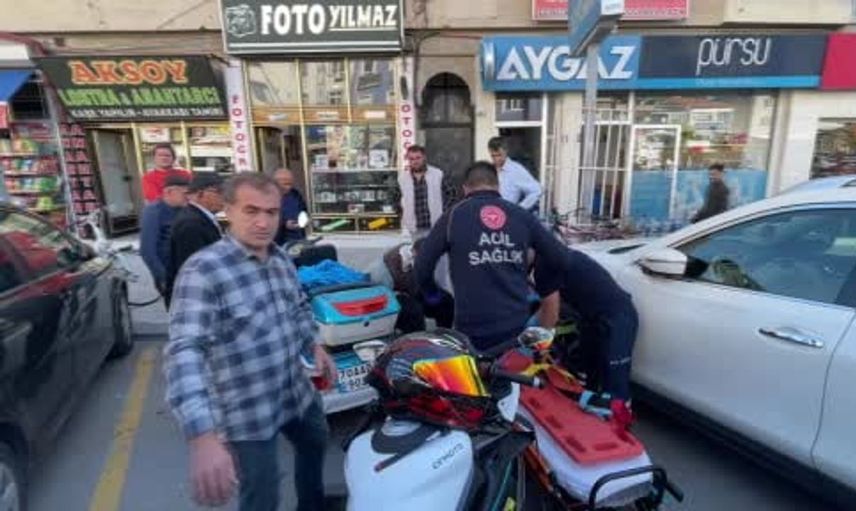 Karaman'da motosiklet kaza yaptı: Genç sürücü hastaneye kaldırıldı