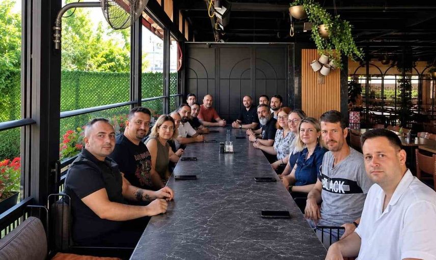 Bandırma’da klinisyen veteriner hekimlerin mesleki istişare toplantısı yapıldı