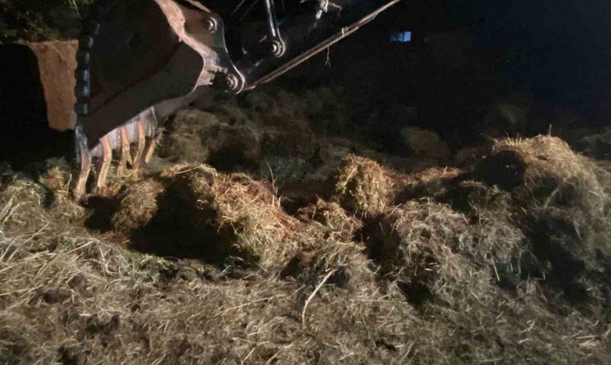 Iğdır'da saman yangını: bin 100 balya yok oldu