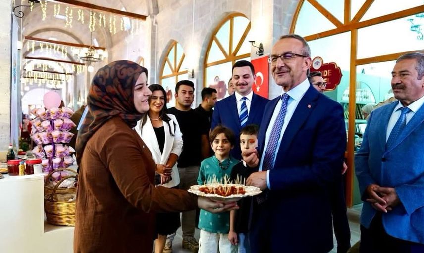 Başkan Bozkurt, tarihi bedesten’de kadın girişimciler ve esnafla buluştu