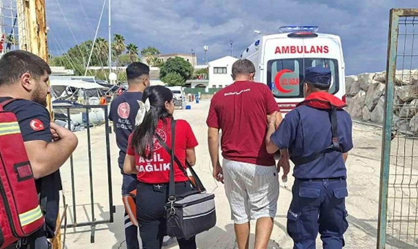 Datça açıklarındaki gezi teknesinde rahatsızlanan vatandaşa hızlı müdahale