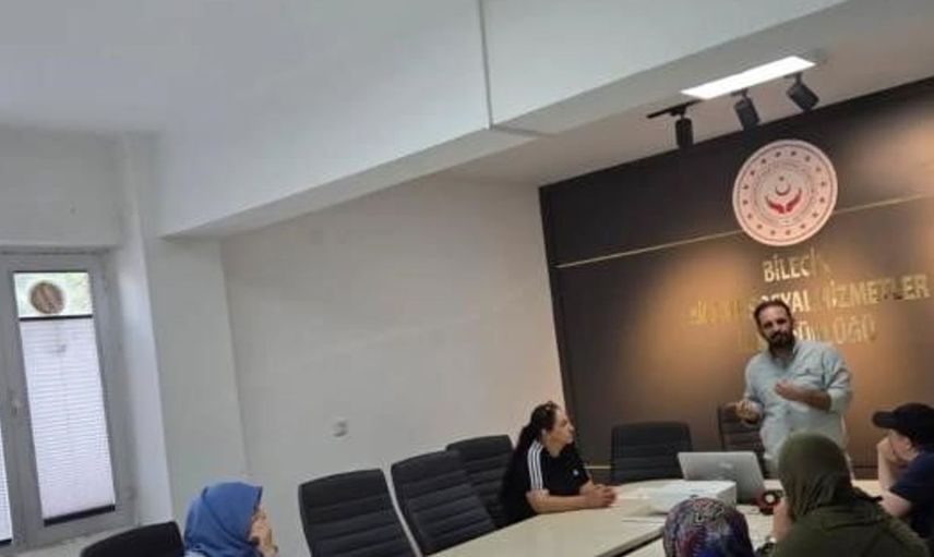 Bilecik'te aile içi iletişim ve bağımlılıkla mücadele eğitim programı düzenlendi