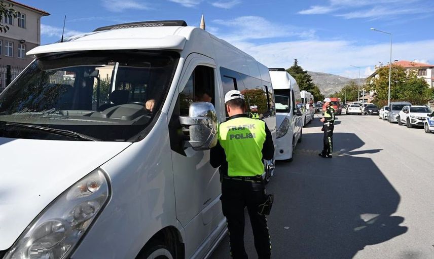 Öğrencilerin güvenliği için okul çevresinde denetim yapıldı