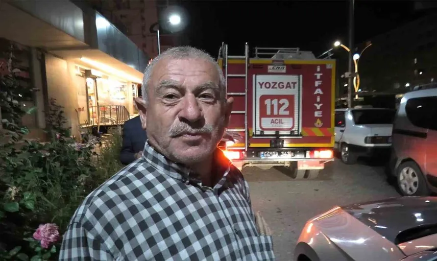 Yozgat'ta itfaiye, aracın motorundan kurtardığı yavru kediyle gündem oldu