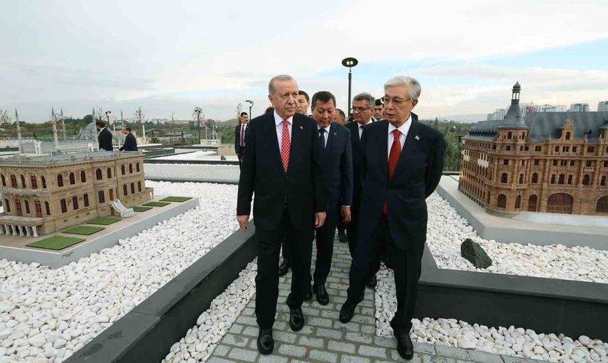 Türk dünyası liderleri birlik için fidan dikti