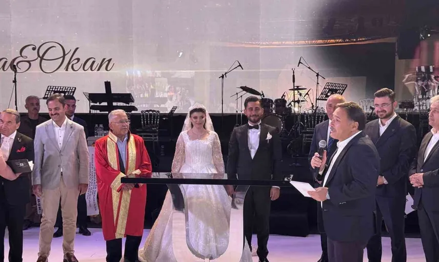 Kayseri'de mutluluğun adresi: Okan ve Eda Odakır çifti dünya evine girdi