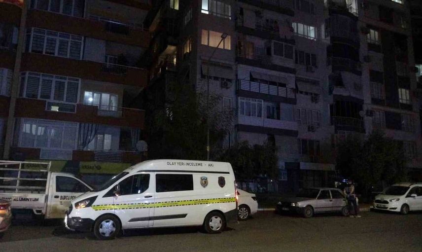 Antalya'da yalnız yaşayan adamın ölümü gazeteleri almadığında anlaşıldı