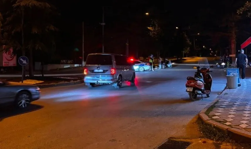 Tavşanlı'da motosiklet kazası: Yaralılar hastaneye kaldırıldı