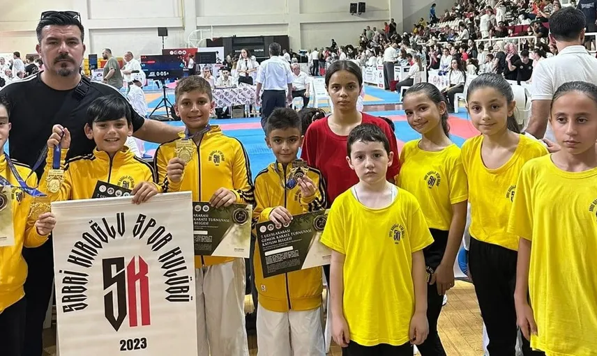 Düzceli karateciler uluslararası arenada başarılı sonuçlar elde etti