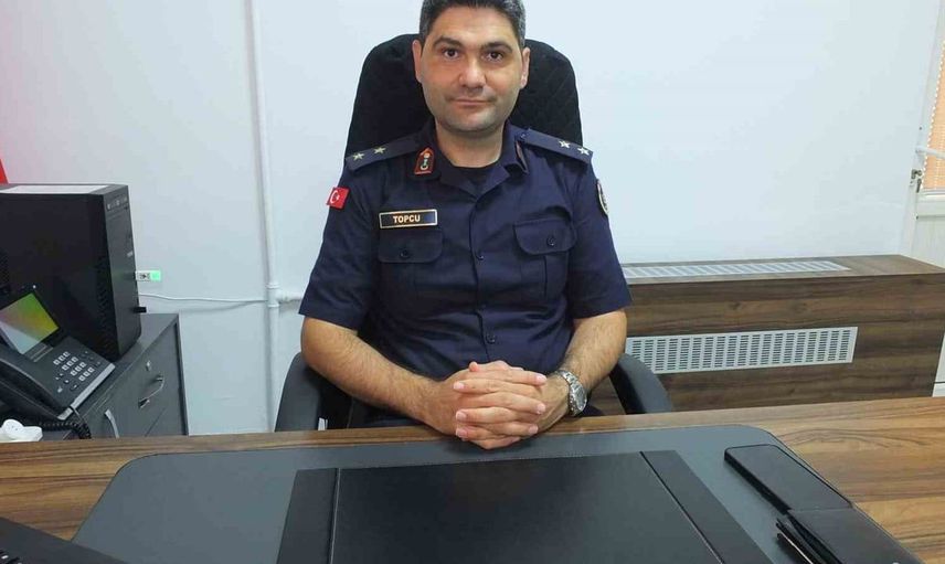 Burhaniye'de jandarma komutanı Topçu göreve başladı