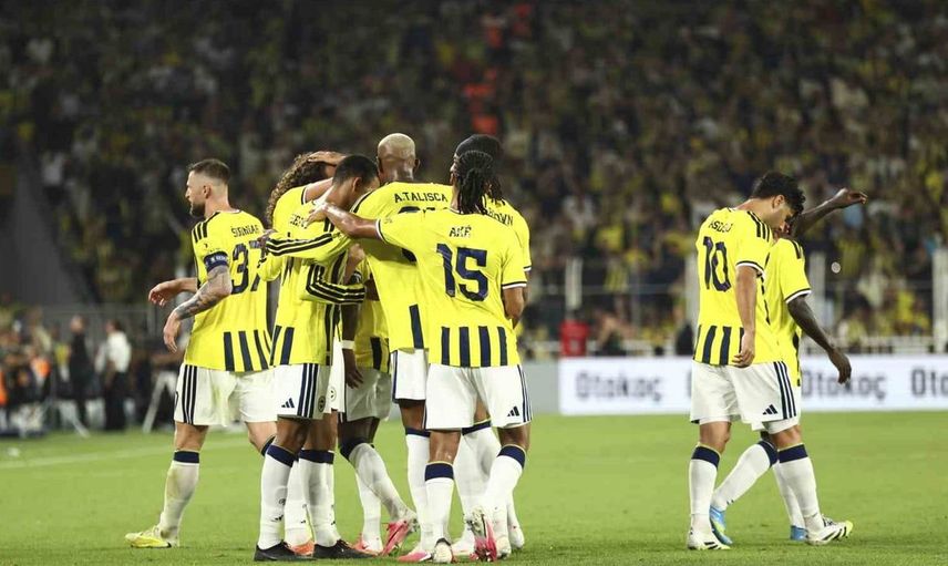 Fenerbahçe, Sturm Graz'ı 2-0 mağlup ederek tur için avantaj sağladı