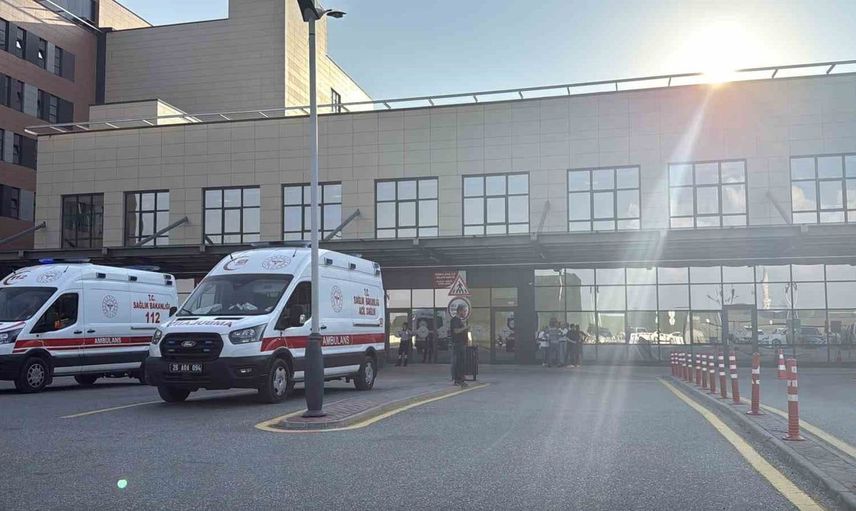 Zehirlenme şüphesiyle hastaneye kaldırılan çocuk hayata döndü