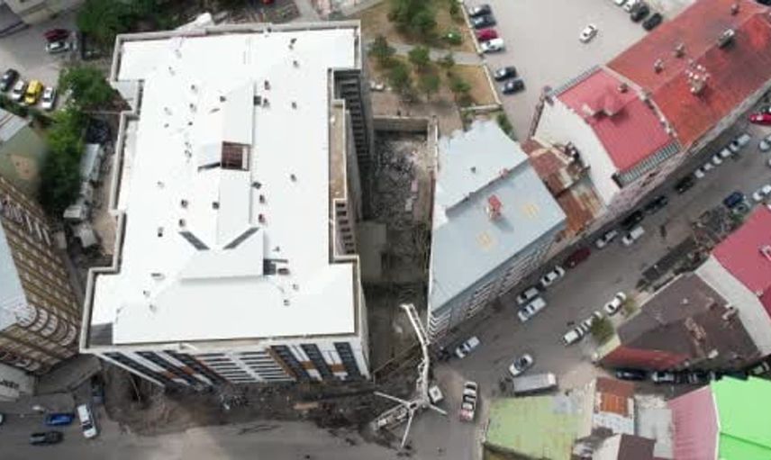 Erzurum'daki inşaatta korkutan çöküş: İki işçi yaralandı