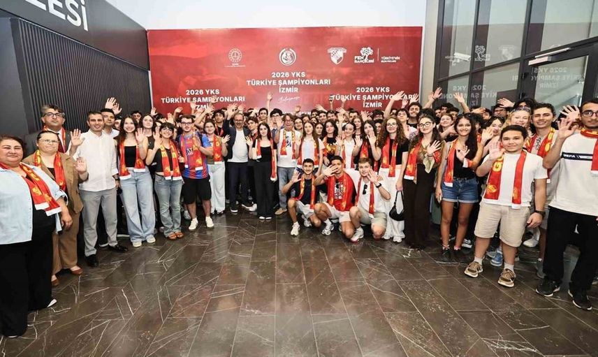 İzmirli gençler geleceğe umutla bakıyor: Kasapoğlu onlara destek sözü verdi