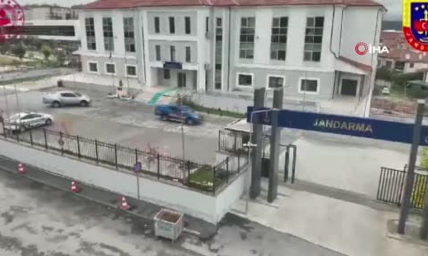 Eskişehir'de jandarma kaçak içki üretimine ait evde geniş çaplı operasyon düzenledi
