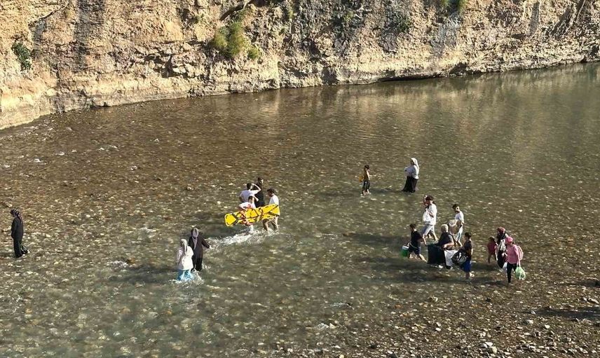 Adıyaman'da suda kaybolan genç için arama çalışmaları devam ediyor