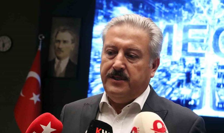Melikgazi Belediyesi'nde insansı robot hizmete girdi: MEGA vatandaşları yönlendirecek