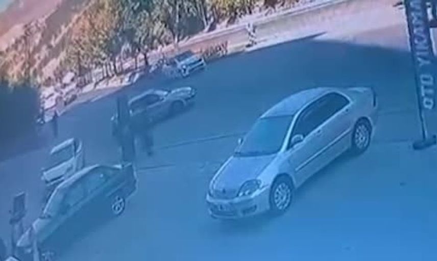 Beton mikseri ile otomobil çarpıştı: 5 yaralı ve kaza anı güvenlik kameralarında
