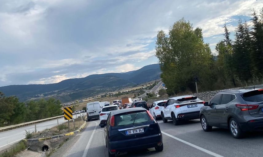 Karabük'teki yol çalışması 21 ilin geçişini etkiledi