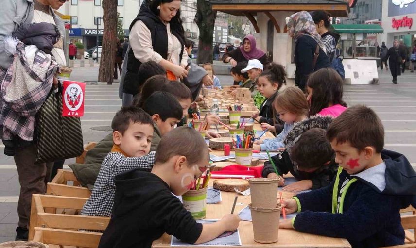 Bursa'da yeşil vatan tırı çocuklara doğa sevgisi aşılıyor