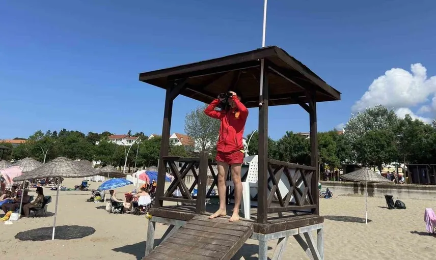 Kocaeli plajlarında cankurtaran ekiplerinden başarılı müdahale: 500 kurtarılan kişi arasında 26'sı son haftada