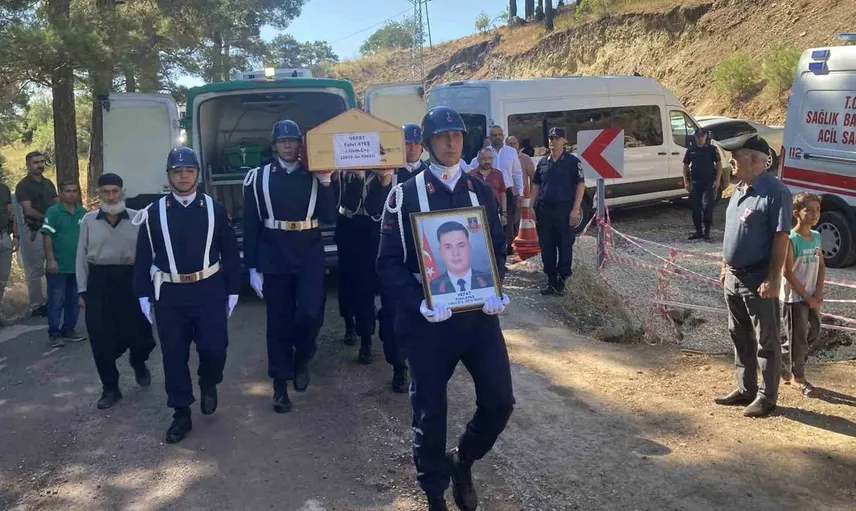 Kuzey Kıbrıs'taki feribot faciasının ardından uzman çavuş son yolculuğuna uğurlandı