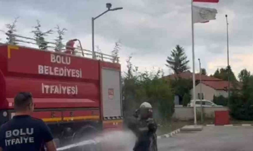 Bolu’da itfaiye stajının son gününde eğlenceli anlar yaşandı