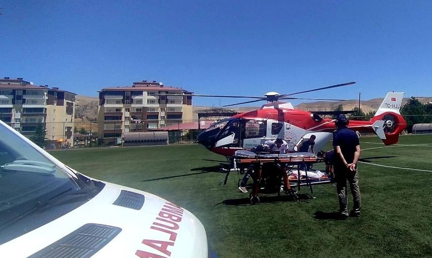 Felç geçiren 71 yaşındaki hasta hava ambulansıyla Malatya'ya ulaştırıldı