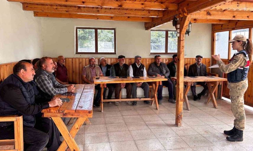Kars'ta 152 kişiye kadına yönelik şiddetle mücadele eğitimi verildi