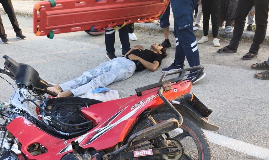 Malatya'da motosiklet sürücüsü, forklife çarptı ve yaralandı