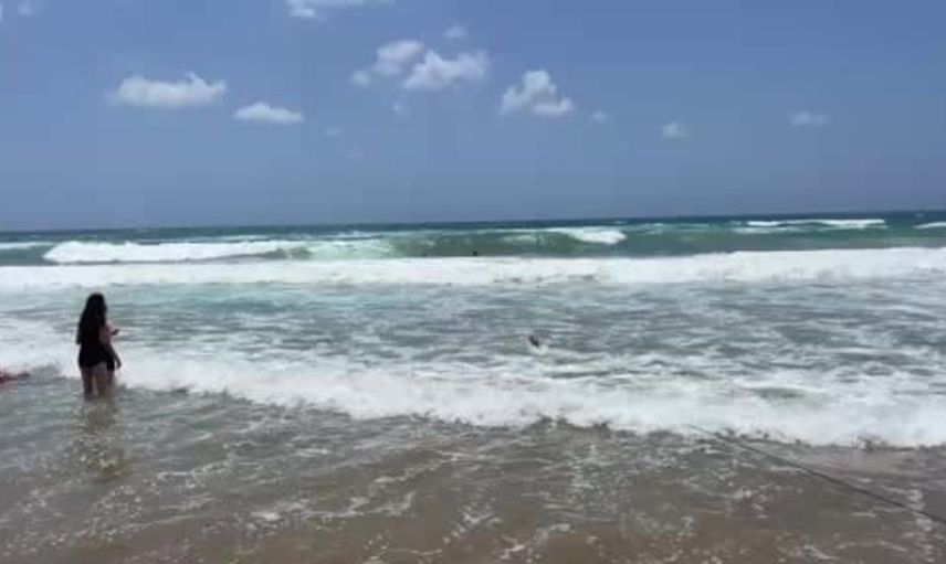 Alanya’da boğulma tehlikesi geçiren tatilciyi cankurtaranlar kurtardı