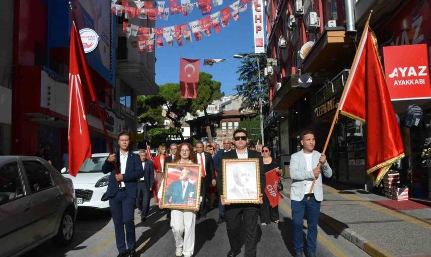 CHP, 103. kuruluş yıl dönümünü Balıkesir'de coşkuyla kutladı