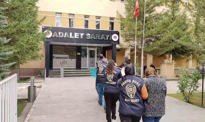 Bayburt'taki dolandırıcılık şebekesi Gaziantep'te çökertildi