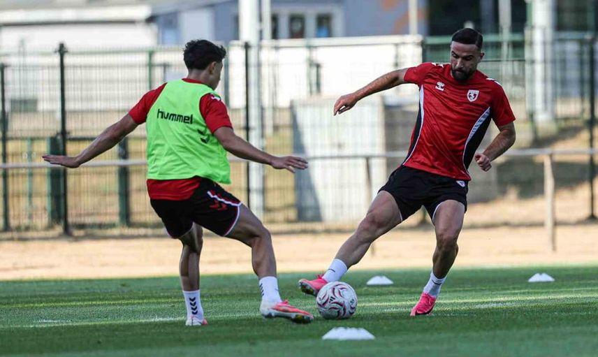 Samsunspor’un Hollanda kampı başladı