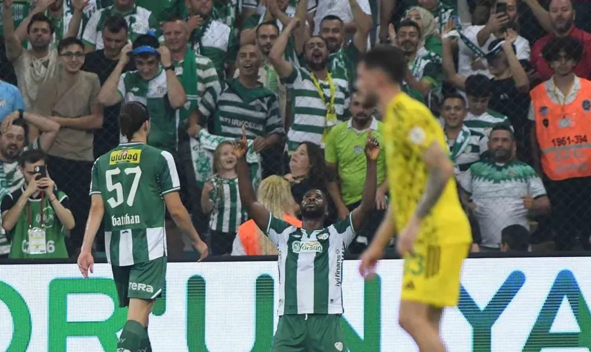 Kelechi Iheanacho'nun tarihi gol serisi Bursaspor'u öne çıkardı