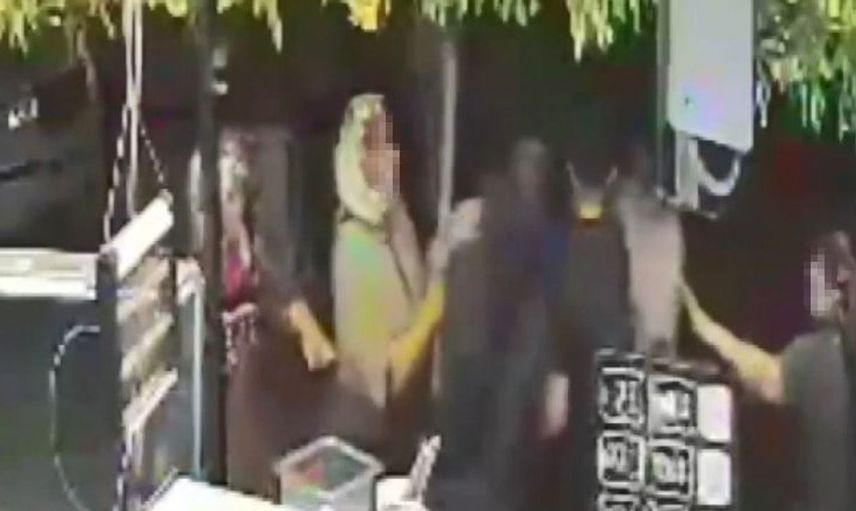 Mersin'de iş yerinde saldırıya uğrayan 3 çocuk annesi kadın ağır yaralandı