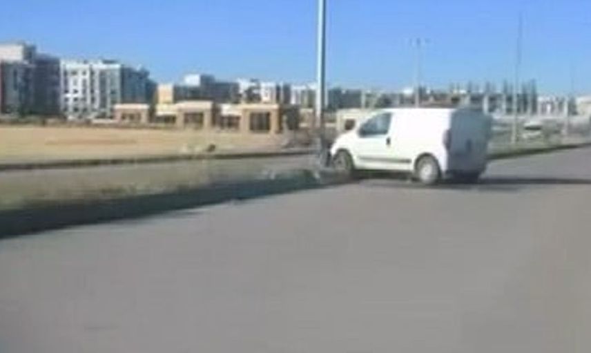 Diyarbakır'da direksiyon hakimiyeti kaybı: bir kişi hastaneye kaldırıldı