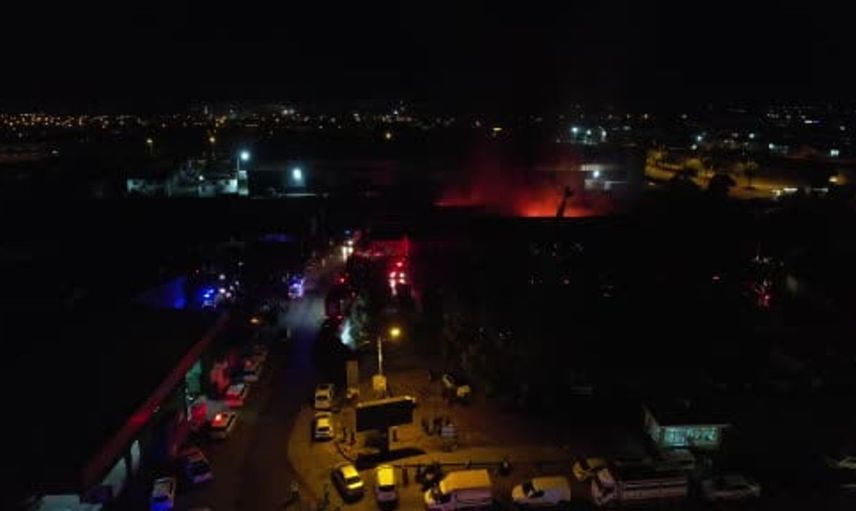 Adana'daki yangında 15 iş yeri yanarak kullanılamaz hale geldi
