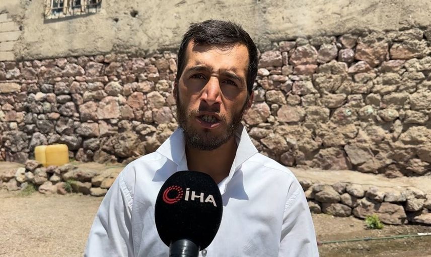 Yüksekova'da yılanlar bir evin kabusu oldu