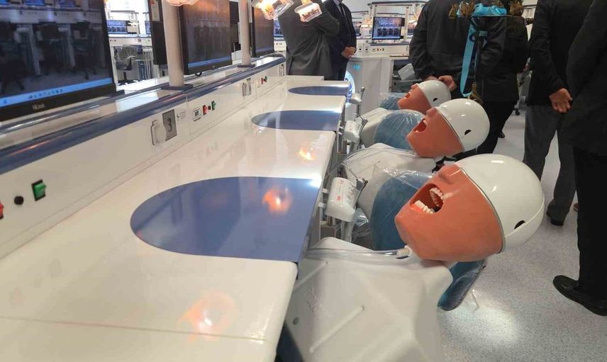 Yeni fantom laboratuvarı diş hekimliği öğrencilerine pratik imkanı sunuyor