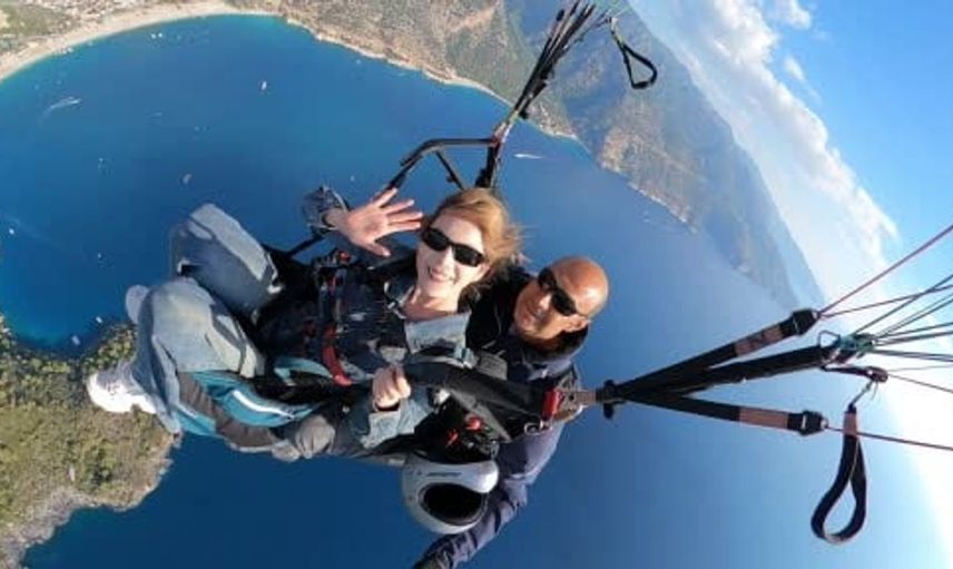Fethiye'de yamaç paraşütü sevdası: Çinliler semalarda öne çıkıyor