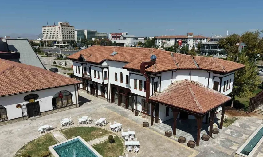 Malatya kerpiç evleri yeni sosyal yaşam alanı haline geliyor