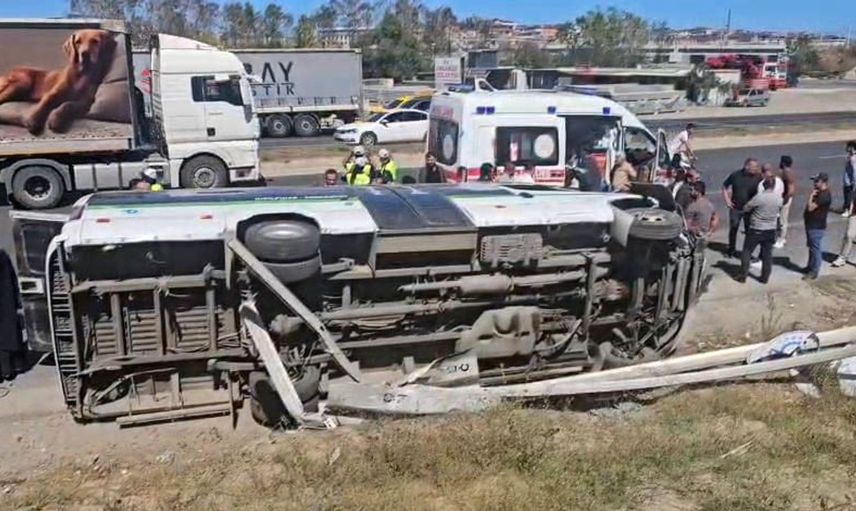 Çerkezköy'de minibüs kaza yaptı: 1 bebek, 2 çocuk yaralandı